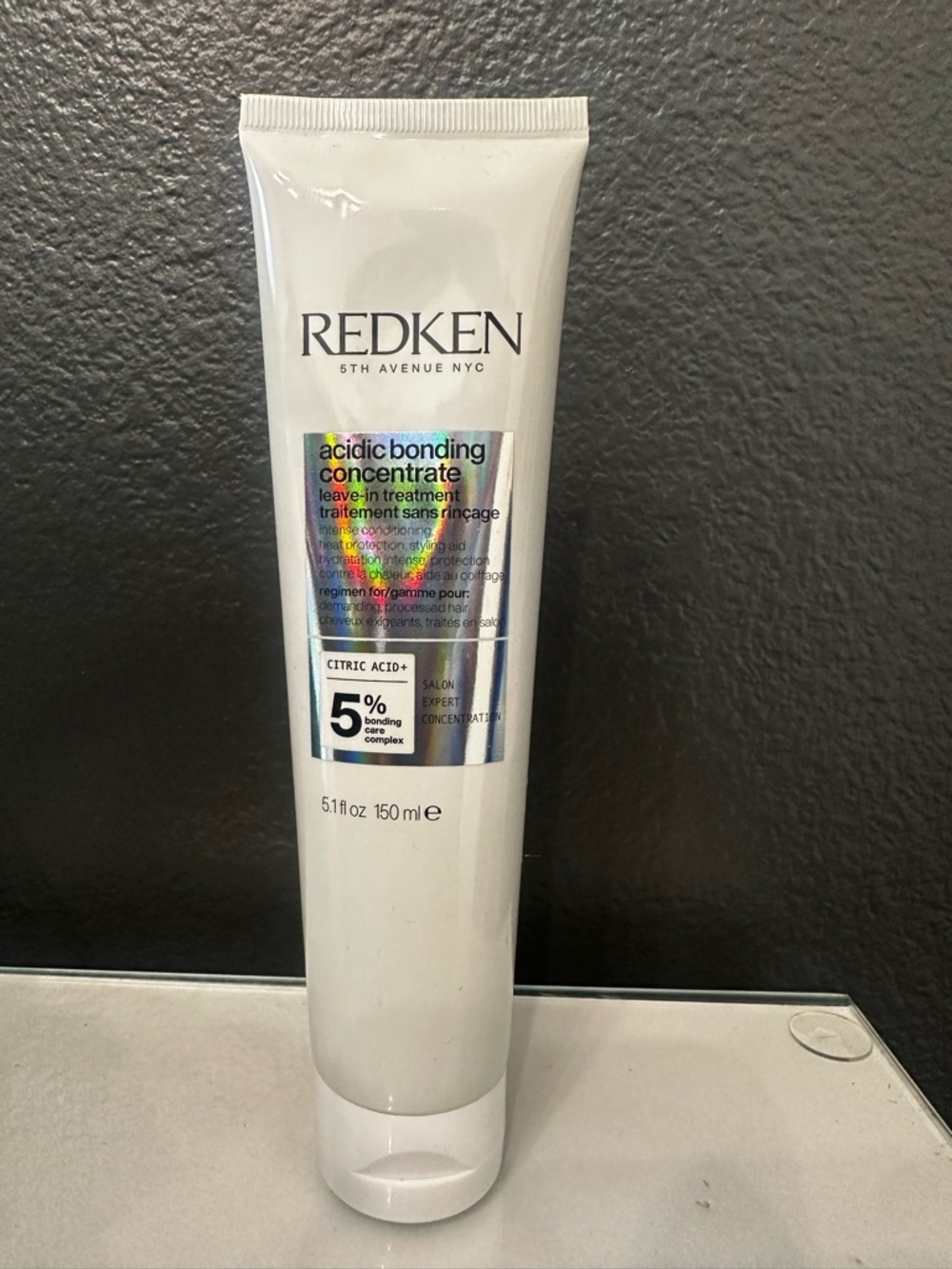 BRand New!
Redken Acidic Bonding Concentrate Leave-In Treatment
